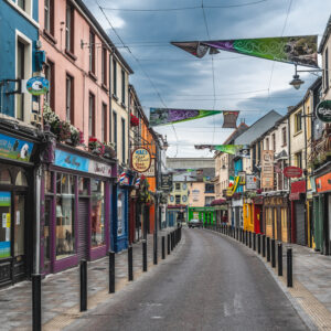 Galway, strada con pub